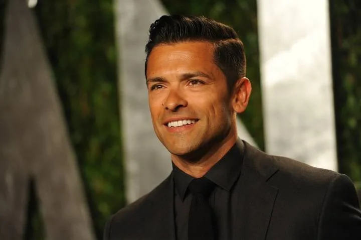 Mark Consuelos Net Worth: A Successful Journey From Soap Opera Star to Primetime Icon,Full Name, Age, Weight, Controversy, Nationality, Career mark consuelos