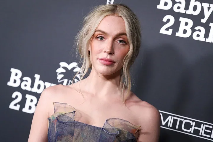 Alexandra Cooper Net Worth: The Unfiltered Voice of the Modern Woman,Full Name, Age, Notable Works, Controversy, Nationality, Career, Occupation Alexandra Cooper