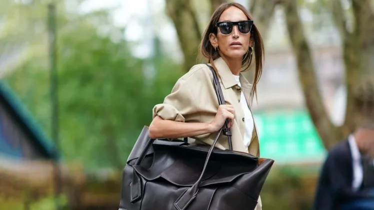 Ever Wondered Why Women Love Luxury Bags? Ever Wondered Why Women Love Luxury Bags