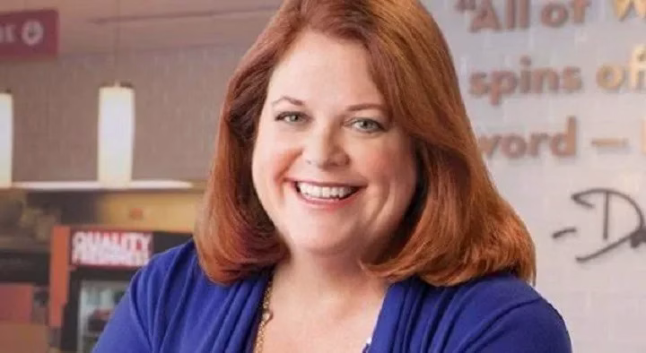 Wendy Thomas Net Worth: The Real Face Behind a Fast Food Legacy, Full Name, Age, Notable Works, Controversy, Nationality, Career, Occupation Wendy Thomas Net Worth