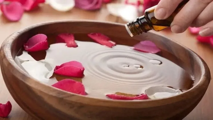 Rose Essential Oil in Traditional Medicine and its Healing Practices Rose Essential Oil in Traditional Medicine and its Healing Practices