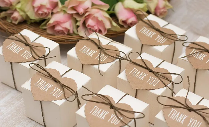 The Perfect Finishing Touch: Essential Wedding Party Favors Picture1 6