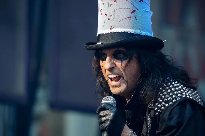 Alice Cooper Net Worth: Rock’s Shockmaster, Full Name, Age, Notable Works, Controversy, Nationality, Career, Occupation Alice Cooper Net Worth