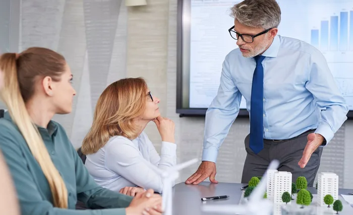 Managing Properties: The Essentials of Effective Property Management Screenshot 5 7