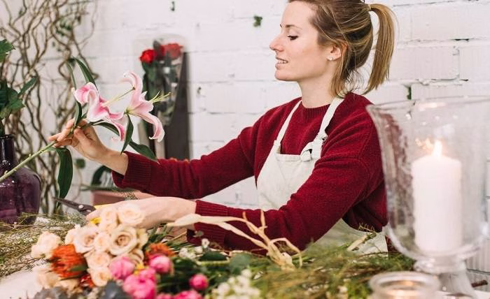 Creating Stunning Valentine’s Day Flower Arrangements at Home Screenshot 12