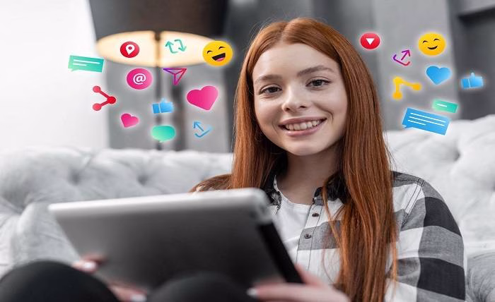 The Impact of Social Media on Education: Connecting Classrooms to the World The Impact of Social Media on Education