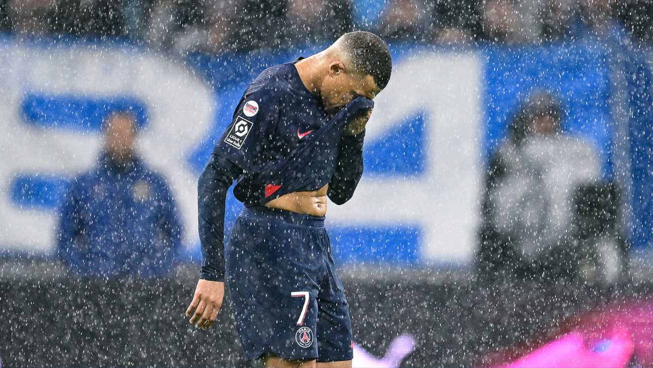 kylian mbappe en el duelo entre el psg y el olympique de marsella en la ligue 1