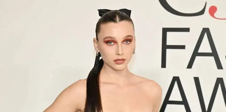 Emma Chamberlain Net Worth: Age, Family, Notable Works, Social Work, Controversy, Nationality, Career, Occupation in 2024 Emma Chamberlain Net Worth