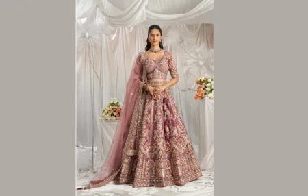 Celebrating Tradition: Saree and Lehenga Styles for the Modern Indian Woman Screenshot 7 2