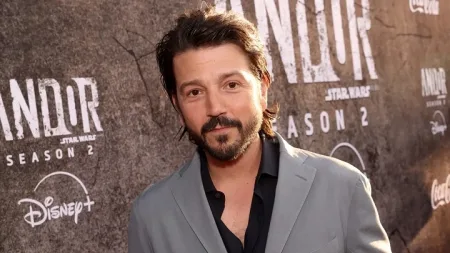 Diego Luna Net Worth (2025): Salary, Lifestyle and Age diego luna net worth